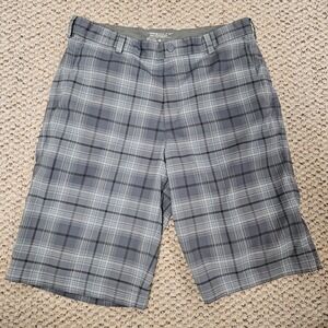 Nike Golf Shorts Dri-Fit Performance Flat Front Gray Plaid Men Size 32